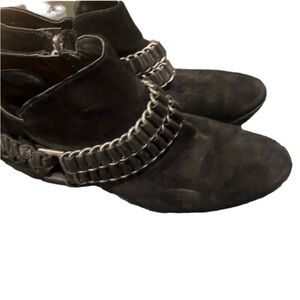 Sam Edelman black suede booties size 9.